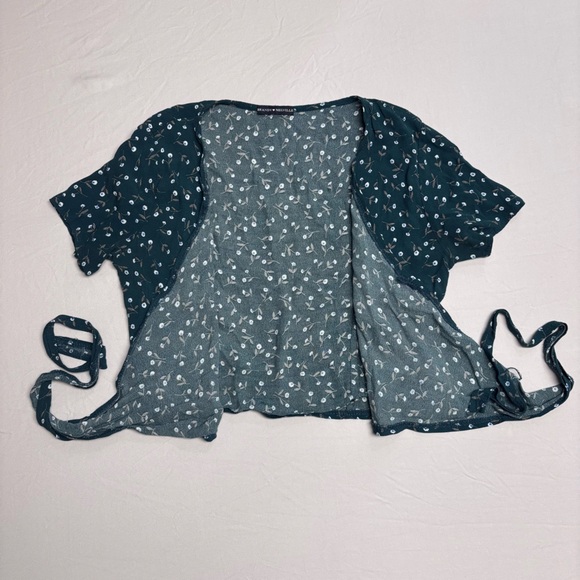 Brandy Melville Floral Wrap Top - Green - Picture 3 of 6